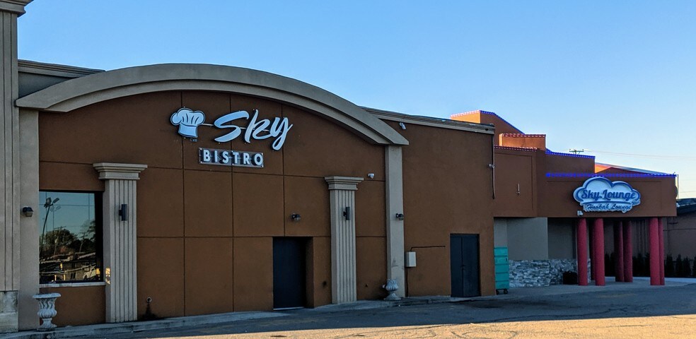 More Photos Of 5640-5734 N Telegraph Rd, Dearborn Heights Unknown For Lease