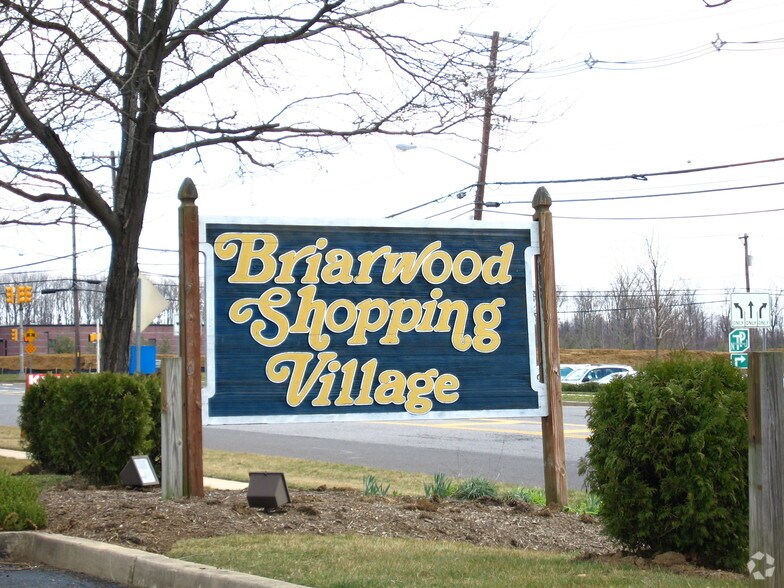 More Photos Of 2450-2452 Kuser Rd, Hamilton Storefront For Lease