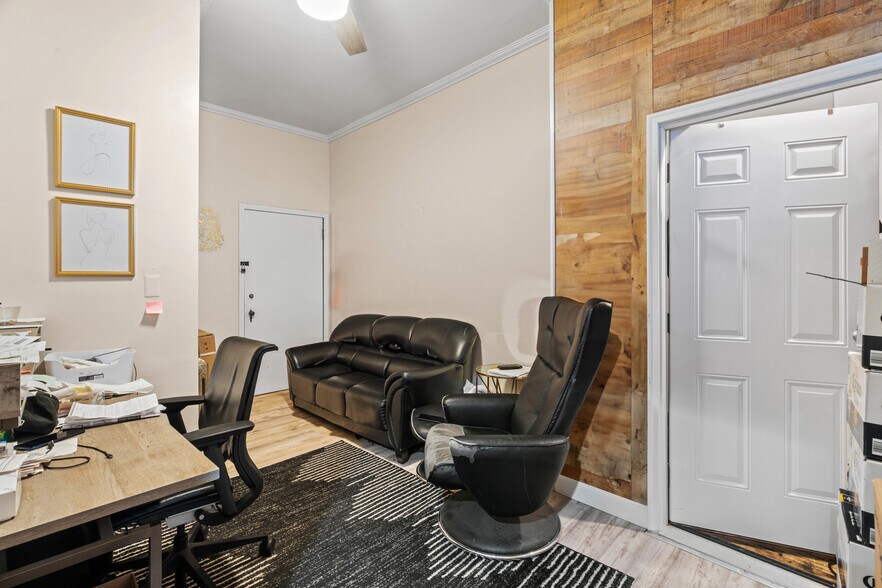 More Photos Of 220 Southfield Rd, Ecorse Storefront Retail Residential For Sale