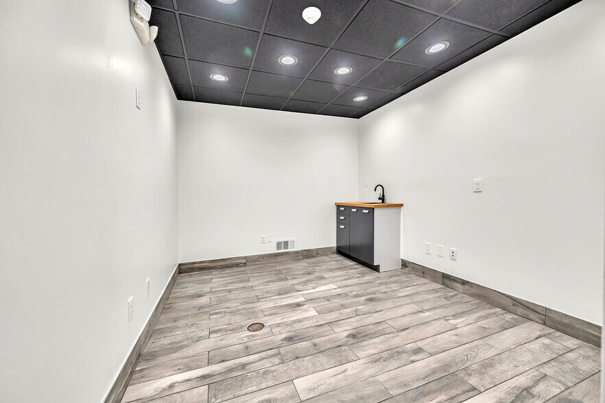 More Photos Of , East Brunswick Office For Sale