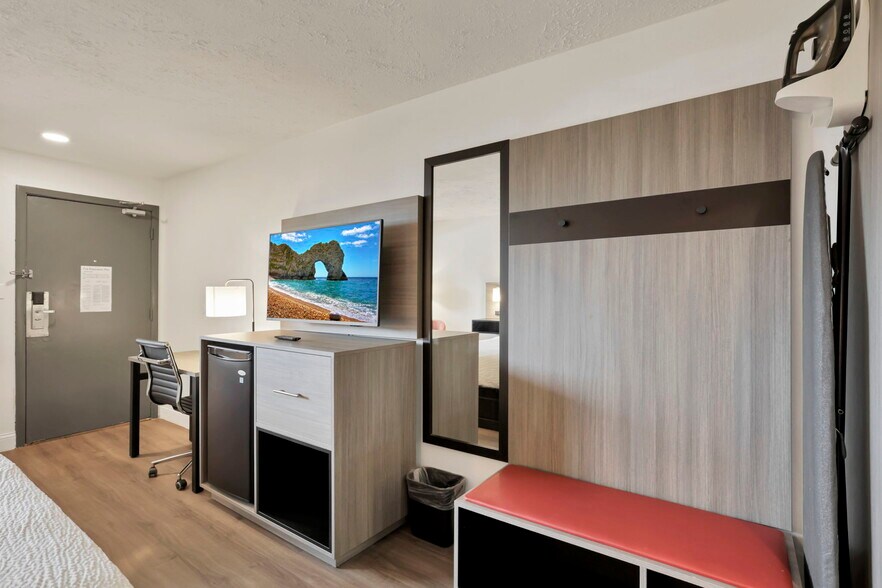 More Photos Of 22115 Brookpark Rd, Cleveland Hotel For Sale