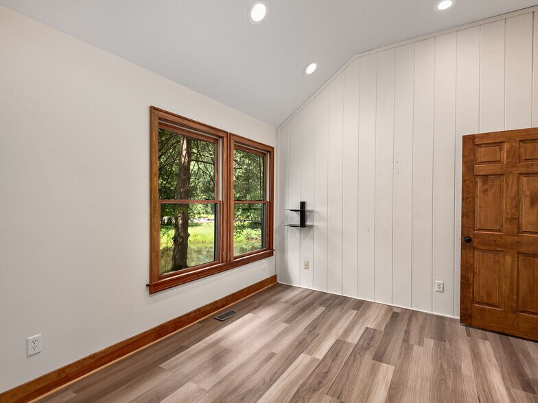 More Photos Of 447 Lily Pad Ln, Flat Rock Lodge Meeting Hall For Sale