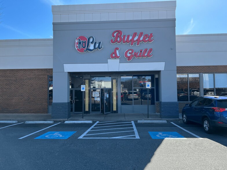 More Photos Of 206-300 N Frederick Ave, Gaithersburg Unknown For Lease