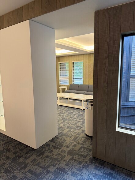 More Photos Of 57 N Middletown Rd, Nanuet Medical For Lease