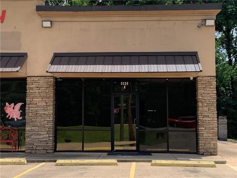 Primary Photo Of 5120 Monroe Hwy, Ball General Retail For Lease