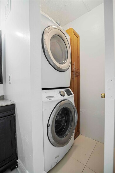 More Photos Of 1545 Miami Rd, Fort Lauderdale Apartments For Sale