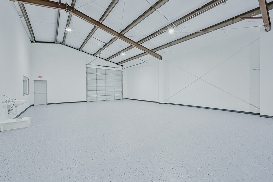 More Photos Of 4108 Dawn St, Houston Industrial For Lease