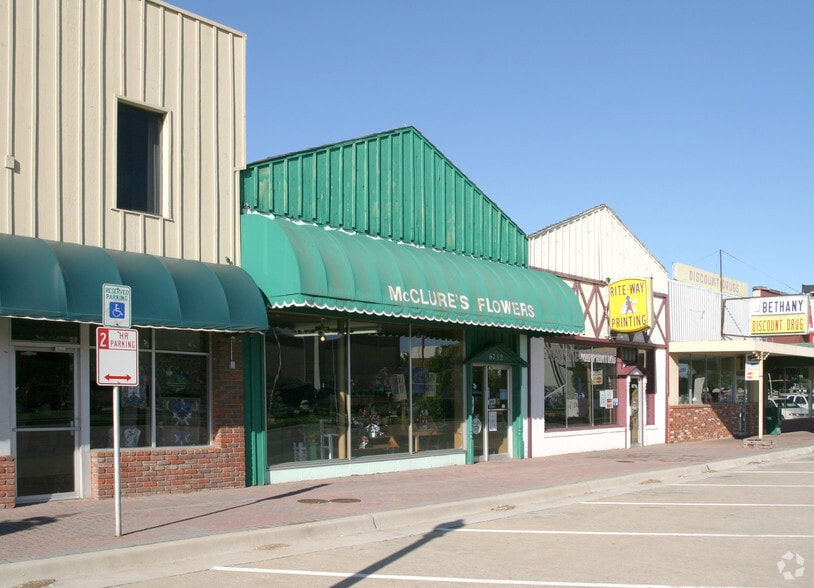 More Photos Of 6732 NW 39th Expy, Bethany Storefront For Sale