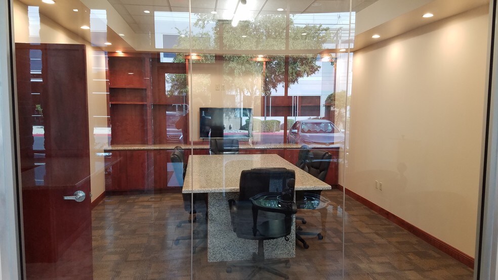 More Photos Of 5700 W Chandler Blvd, Chandler Coworking Space