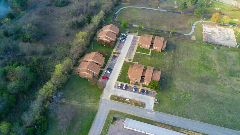 More Photos Of 1001 Westside Pky, Atoka Apartments For Sale