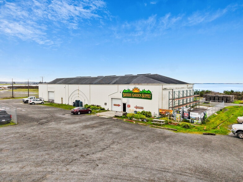 More Photos Of 4051-4061 N Highway 101, Eureka Warehouse For Sale