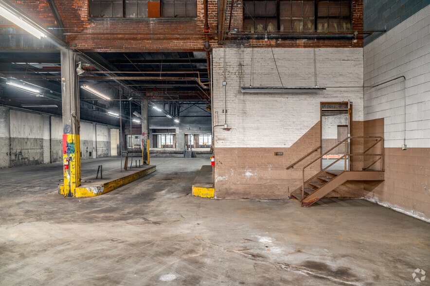 More Photos Of 4100 Payne Ave, Cleveland Warehouse For Lease