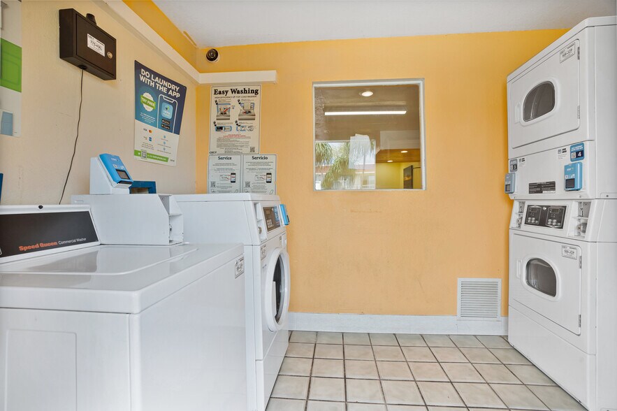 More Photos Of 7455 W Irlo Bronson Memorial Hwy, Kissimmee Hotel For Sale