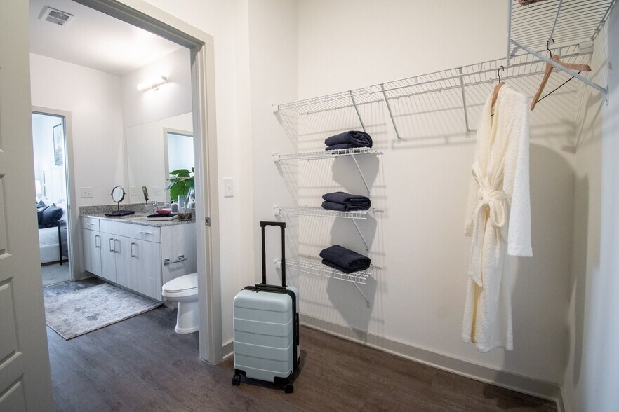 More Photos Of 234 E Mitchell Hammock Rd, Oviedo Apartments For Lease