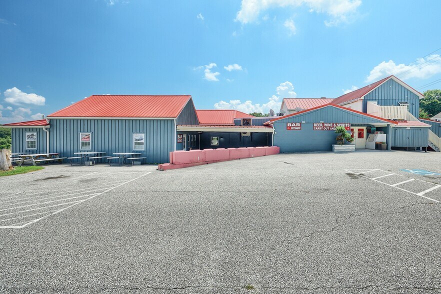 More Photos Of 21603 Middletown Rd, Freeland Freestanding For Sale