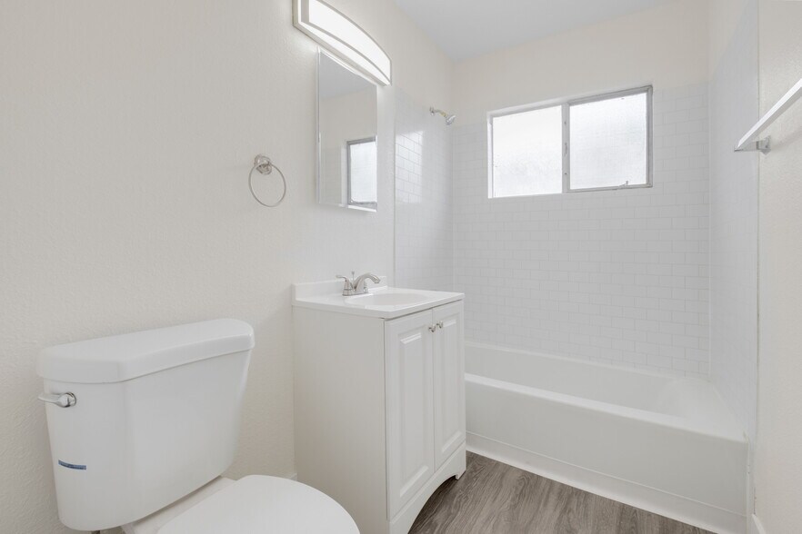 More Photos Of 7025 Boulevard Dr, La Mesa Apartments For Sale