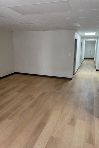 More Photos Of 275 W Main Ave, Gastonia Office Residential For Lease