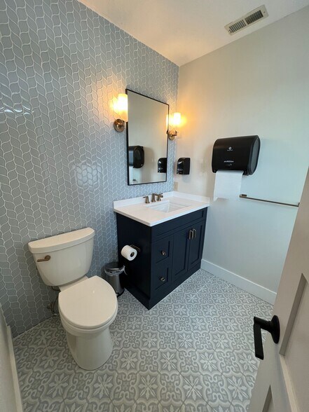 More Photos Of 134 Rt-6a, Sandwich Office For Lease