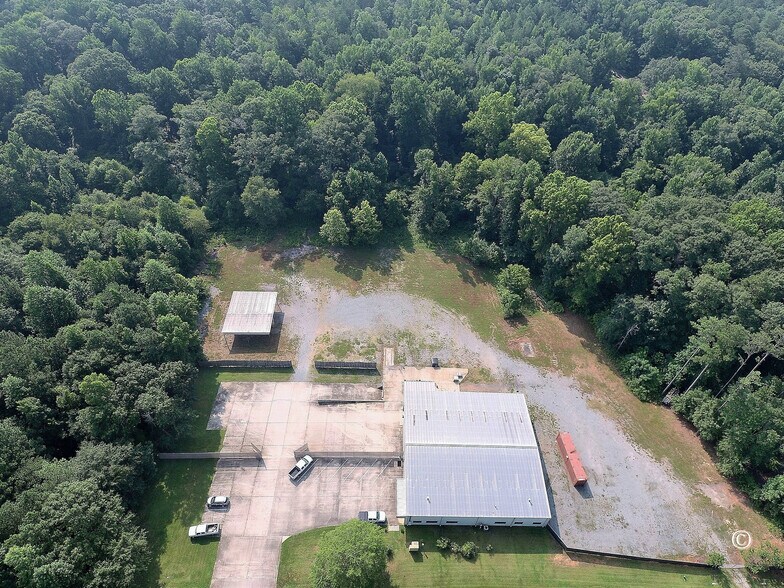 More Photos Of 300 Delano Dr, Manchester Warehouse For Sale