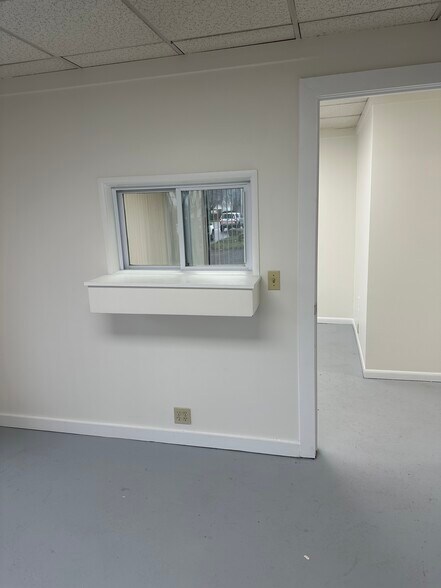 More Photos Of 570 Reynoldsburg New Albany Rd, Blacklick Light Distribution For Lease