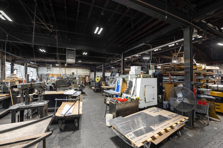 More Photos Of 2444 N Pulaski Rd, Chicago Warehouse For Sale