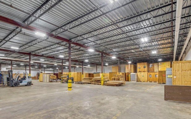 More Photos Of 2925 Industrial Ave, Lake Charles Distribution For Sale