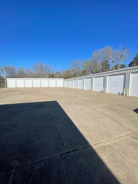 More Photos Of 4615 N Highway 71, Alma Freestanding For Sale