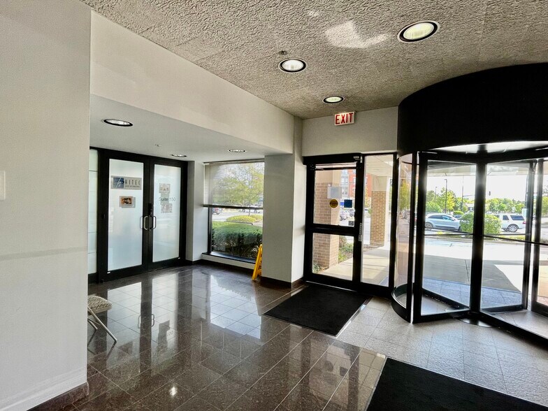More Photos Of 101 Burr Ridge Pky, Burr Ridge Office For Lease