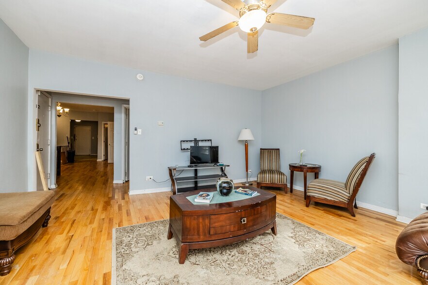 More Photos Of 7751 S Phillips Ave, Chicago Industrial For Sale