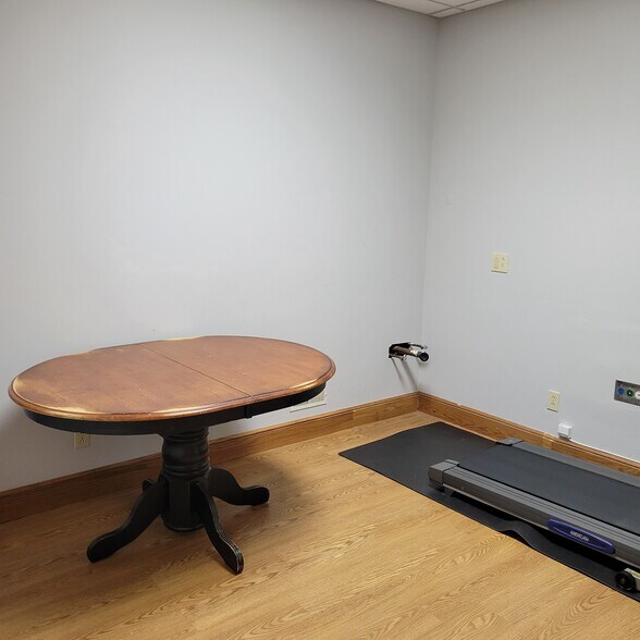 More Photos Of 6490 Main St, Buffalo Medical For Lease