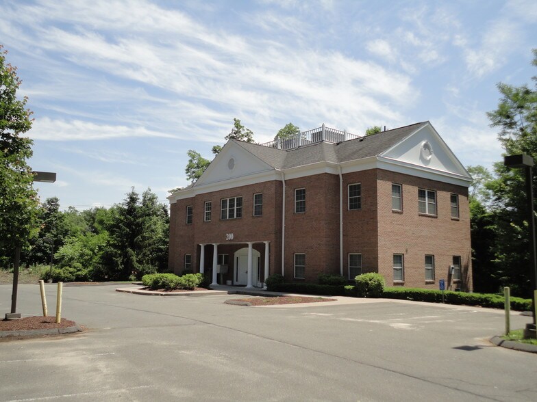 Primary Photo Of 200 Mountain Rd, Farmington Office For Lease