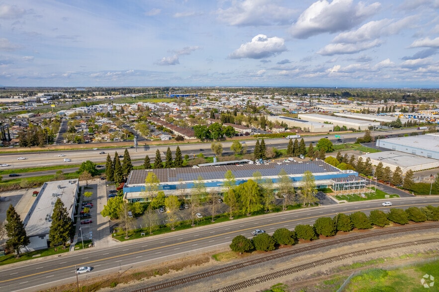 More Photos Of 3300 Industrial Blvd, West Sacramento Research And Development For Lease
