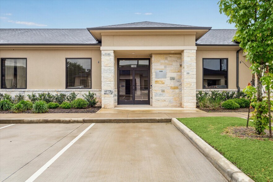 Primary Photo Of 4220 Cartwright Rd, Missouri City Medical For Lease