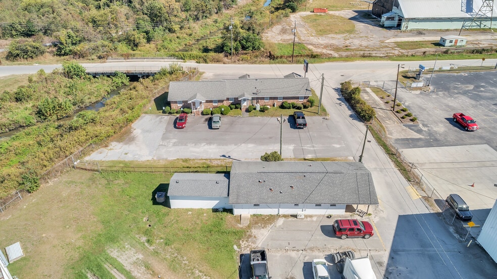More Photos Of 940 Molly Pond Rd, Augusta Office For Lease