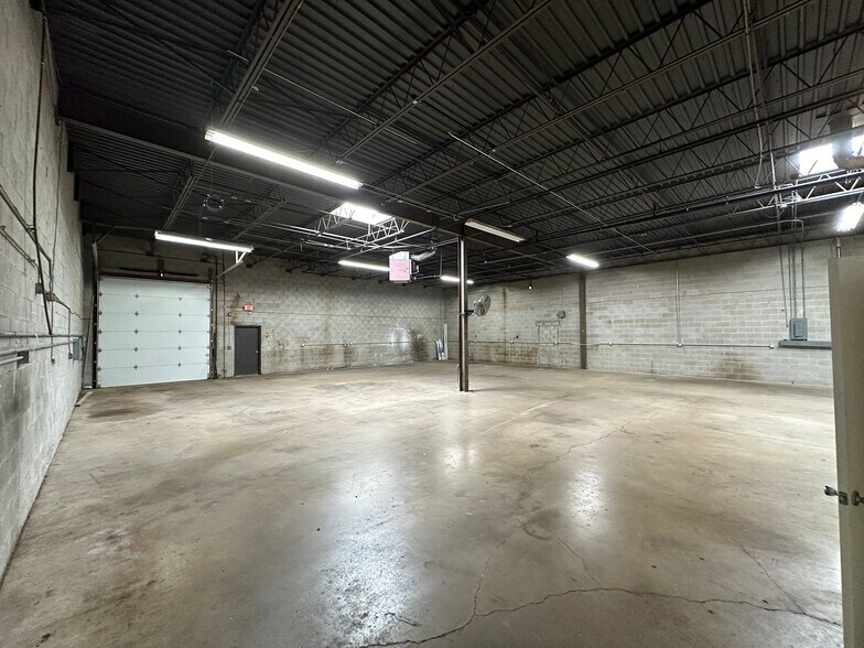 More Photos Of 28101 Ballard Dr, Lake Forest Distribution For Lease