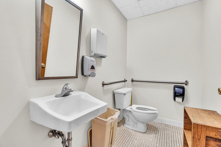 More Photos Of 2130 Highway 35, Sea Girt Medical For Sale