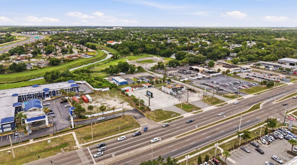 More Photos Of 8710 E Colonial Dr, Orlando Auto Dealership For Lease