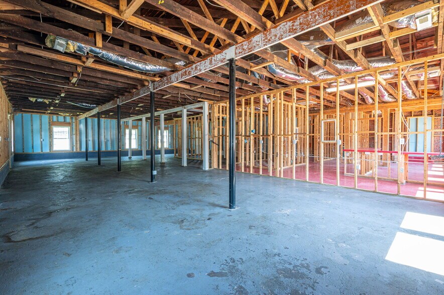 More Photos Of 2303 E Main St, Lincolnton Office For Sale