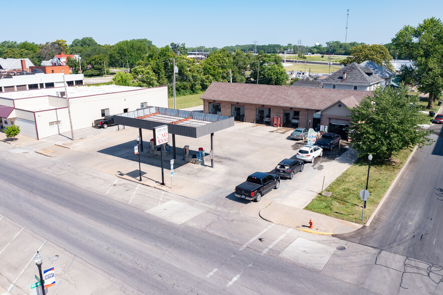 Primary Photo Of 301 W Coates St, Moberly Specialty For Sale