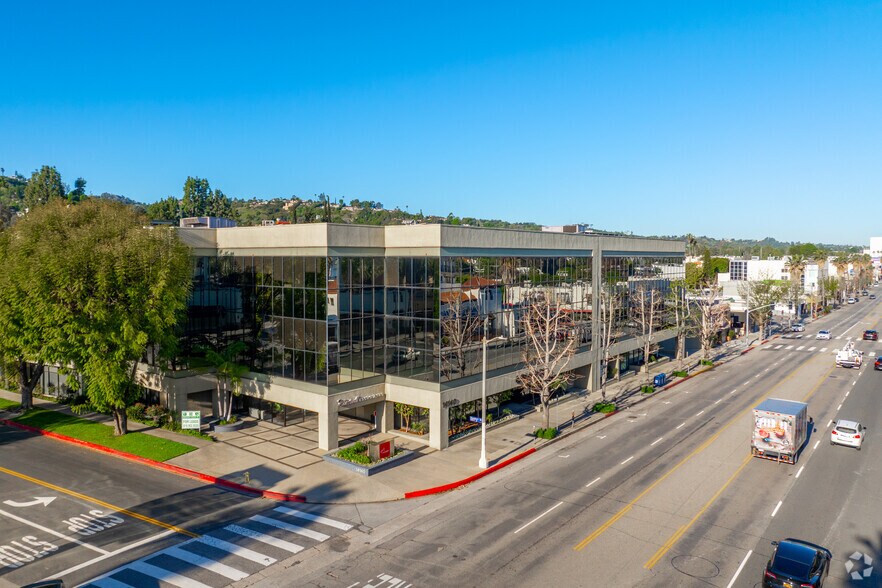 More Photos Of 14140-14144 Ventura Blvd, Sherman Oaks Loft Creative Space For Lease