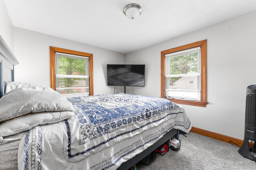 More Photos Of 27 Pike St, West Warwick Storefront Retail Residential For Sale
