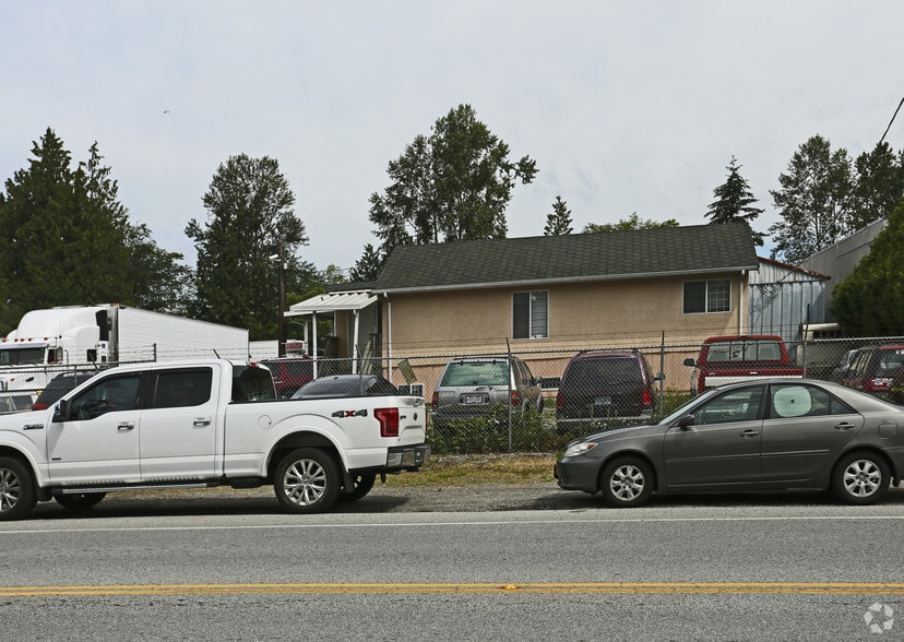 More Photos Of 12345 84 Ave, Surrey Light Distribution For Sale