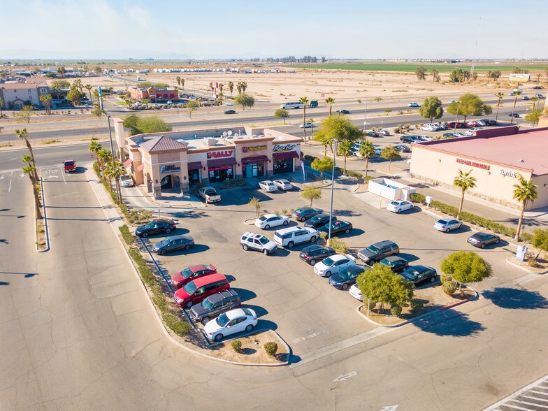 More Photos Of 2534 Rockwood Ave, Calexico Bank For Sale