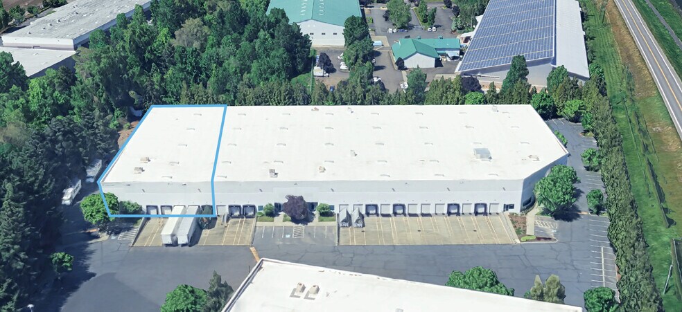 More Photos Of 5220-5232 NE 152nd Pl, Portland Unknown For Lease