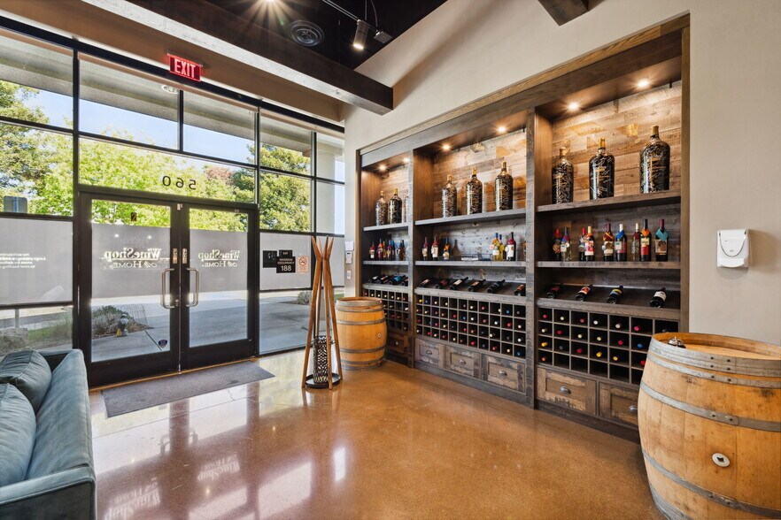 More Photos Of 560-562 Technology Way, Napa Warehouse For Lease