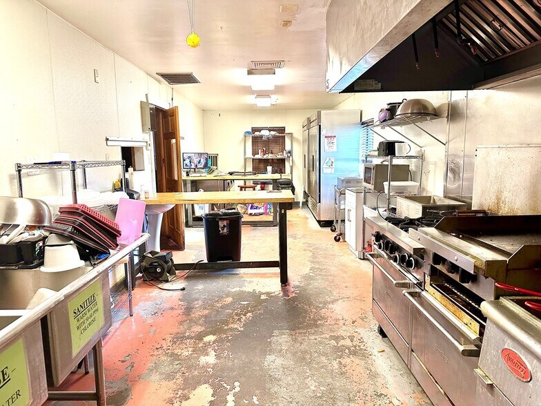 More Photos Of 8419 Valdosta Hwy, Morven Restaurant For Sale