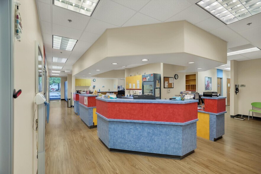 More Photos Of 60 S Kyrene Rd, Chandler Loft Creative Space For Lease