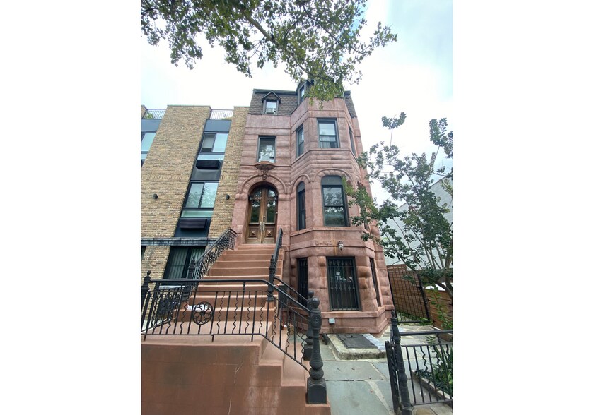 Primary Photo Of 697 Jefferson Ave, Brooklyn Apartments For Sale