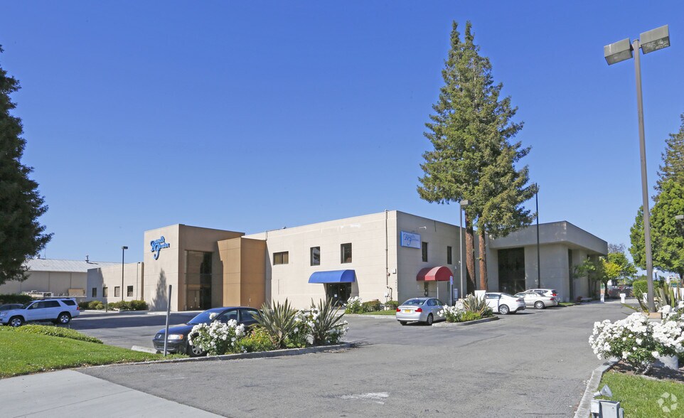 Primary Photo Of 980 Walsh Ave, Santa Clara Research And Development For Lease