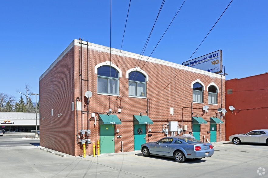 More Photos Of 749 W 9 Mile Rd, Ferndale Freestanding For Lease